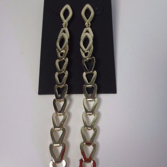 Cache Gold Oval Infinity and Drama Link earring SET OF 2 PCS NWT 58 Ea 120 Valu - Picture 4 of 6